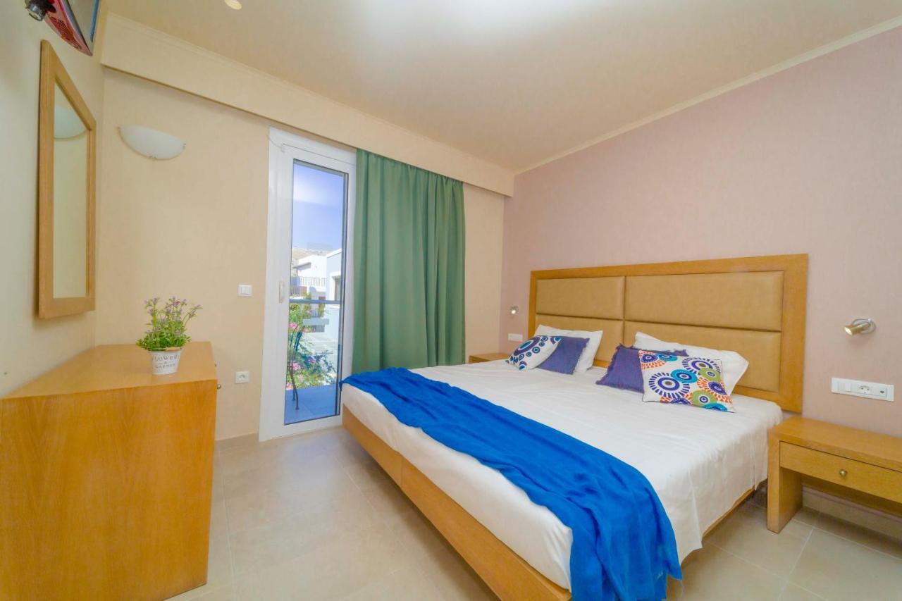 Amaryllis Front Beach Hotel Lartos Exterior photo