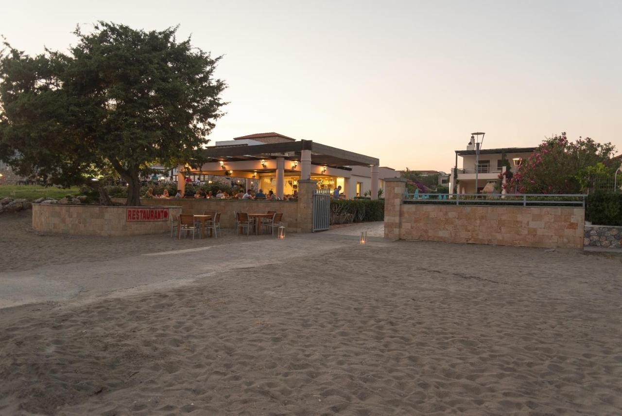Amaryllis Front Beach Hotel Lartos Exterior photo