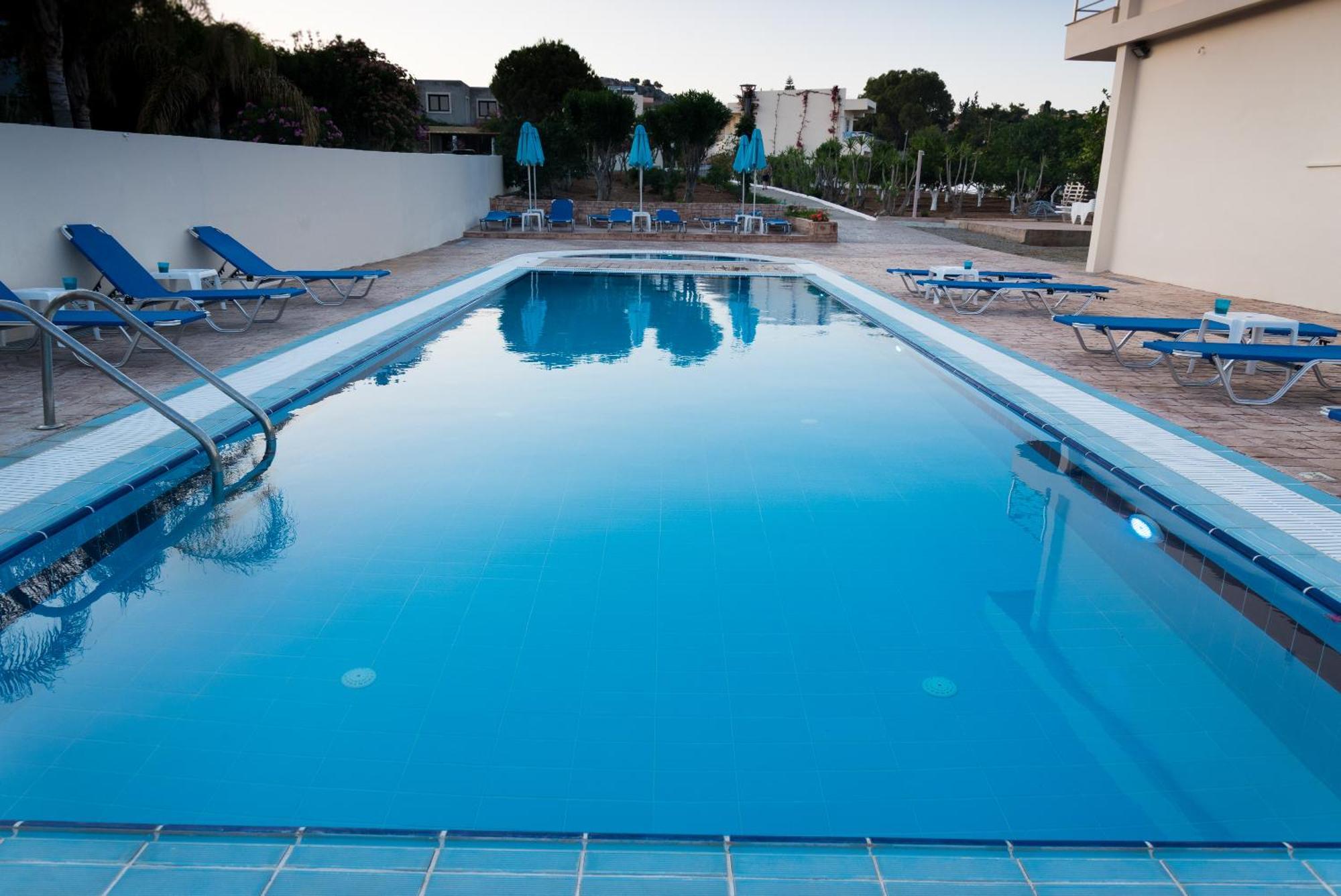 Amaryllis Front Beach Hotel Lartos Exterior photo