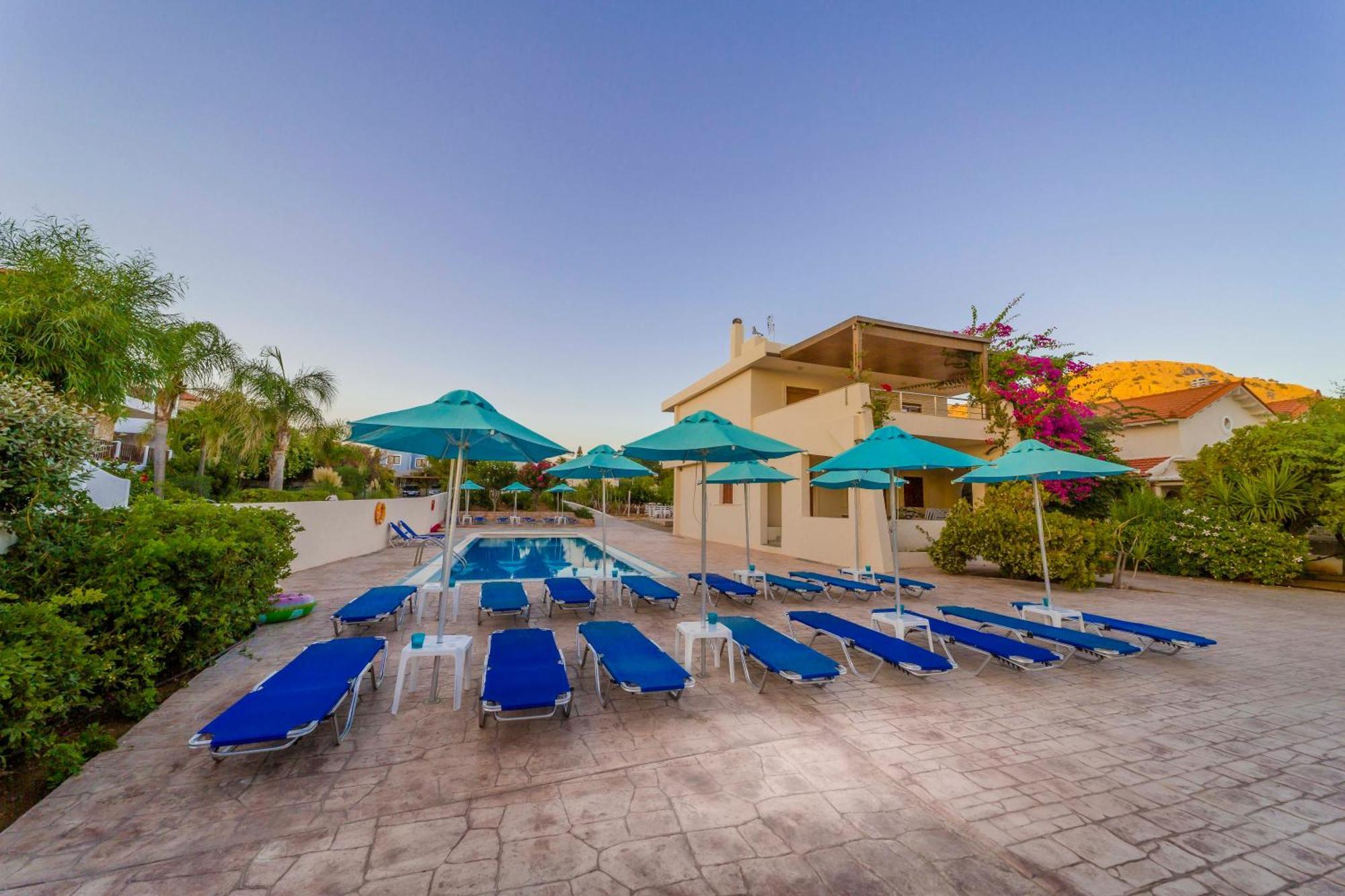 Amaryllis Front Beach Hotel Lartos Exterior photo