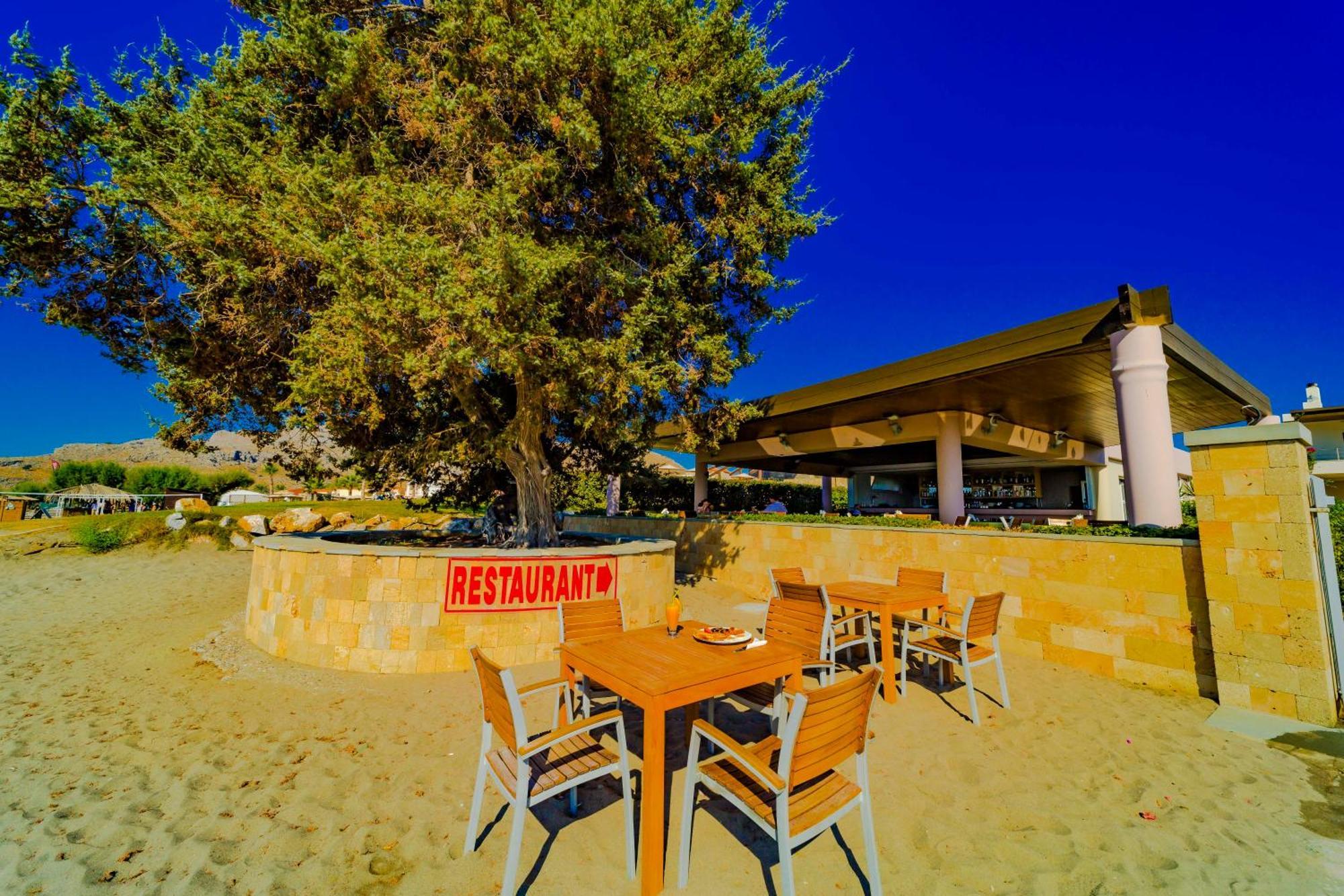 Amaryllis Front Beach Hotel Lartos Exterior photo