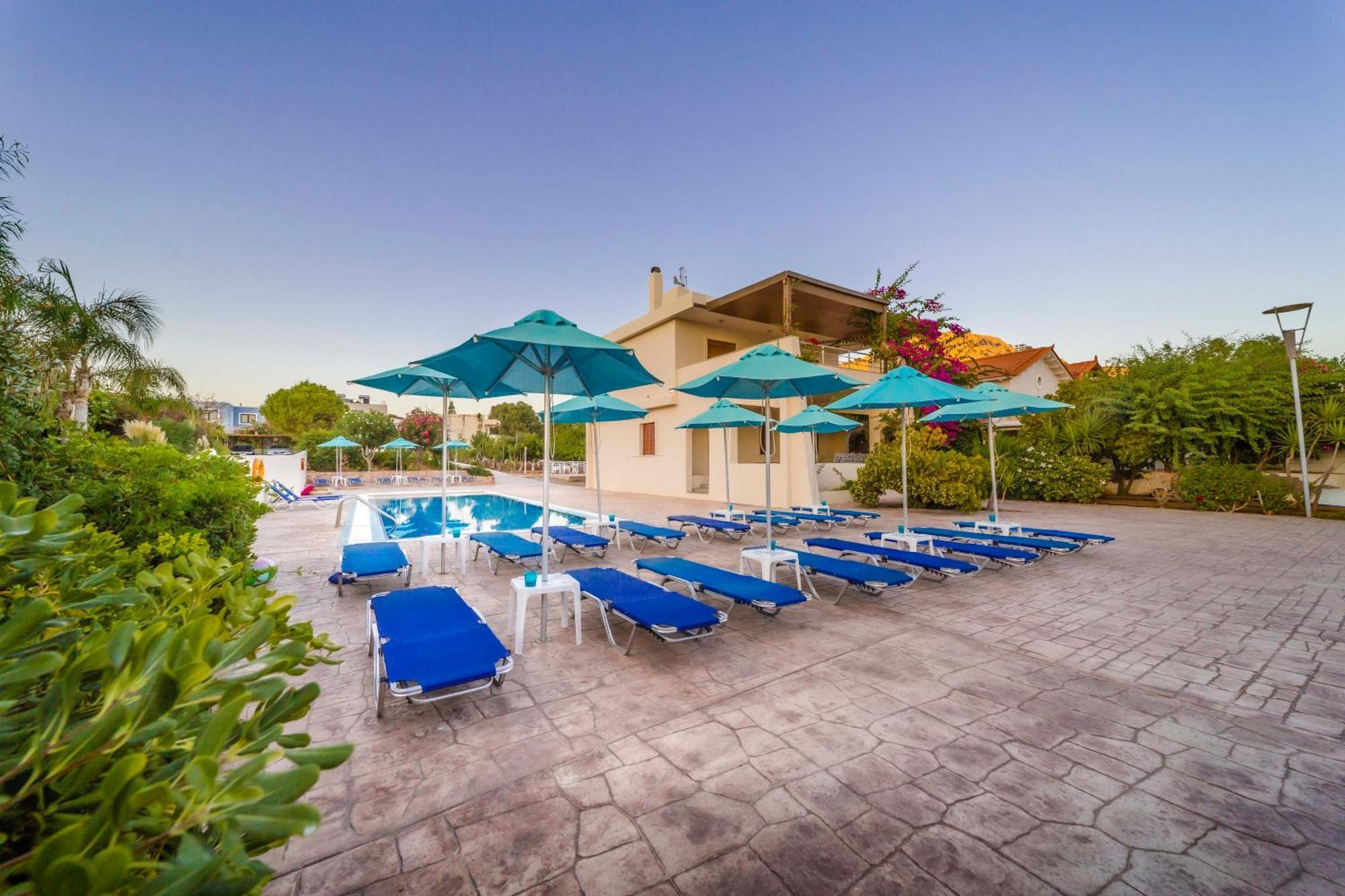 Amaryllis Front Beach Hotel Lartos Exterior photo